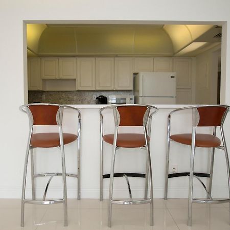 Ocean Reserve Luxury Condos Across From Sunny Isles Beach Miami Beach Extérieur photo