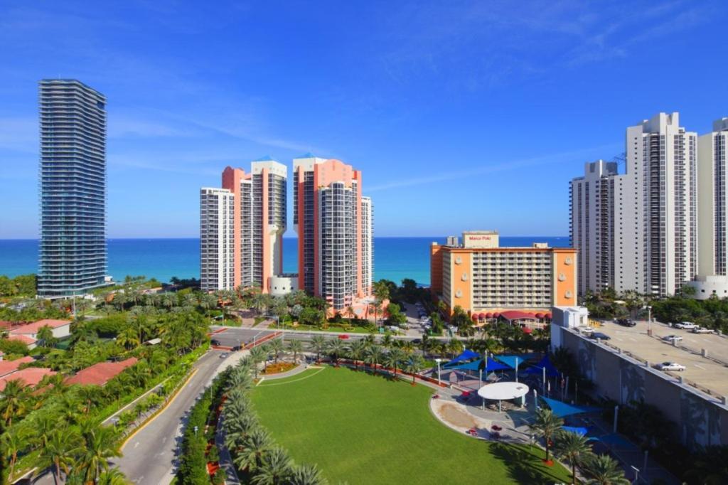 Ocean Reserve Luxury Condos Across From Sunny Isles Beach Miami Beach Extérieur photo
