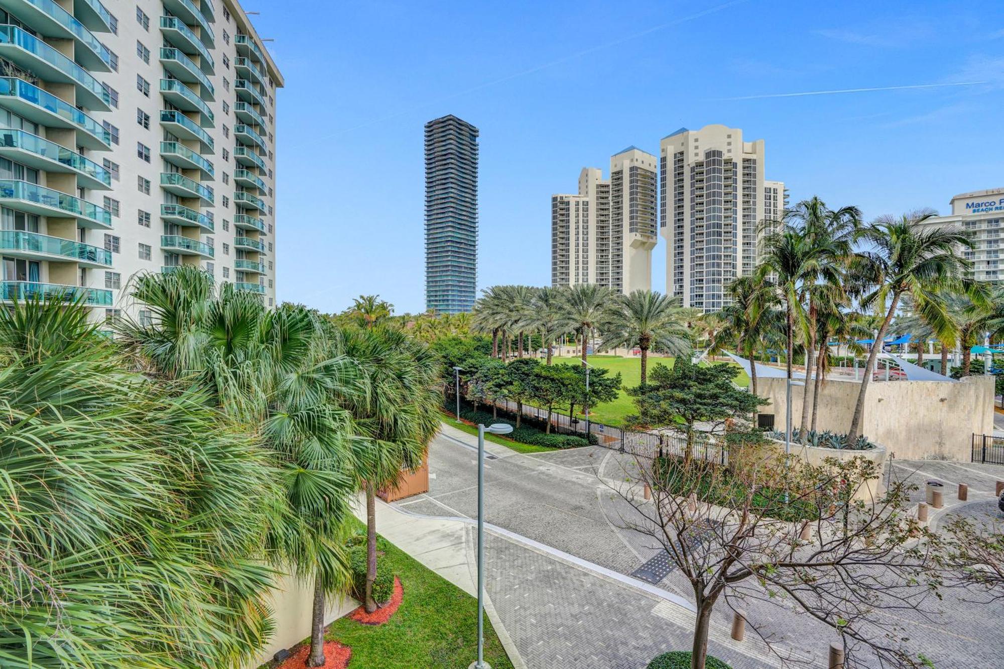 Ocean Reserve Luxury Condos Across From Sunny Isles Beach Miami Beach Extérieur photo