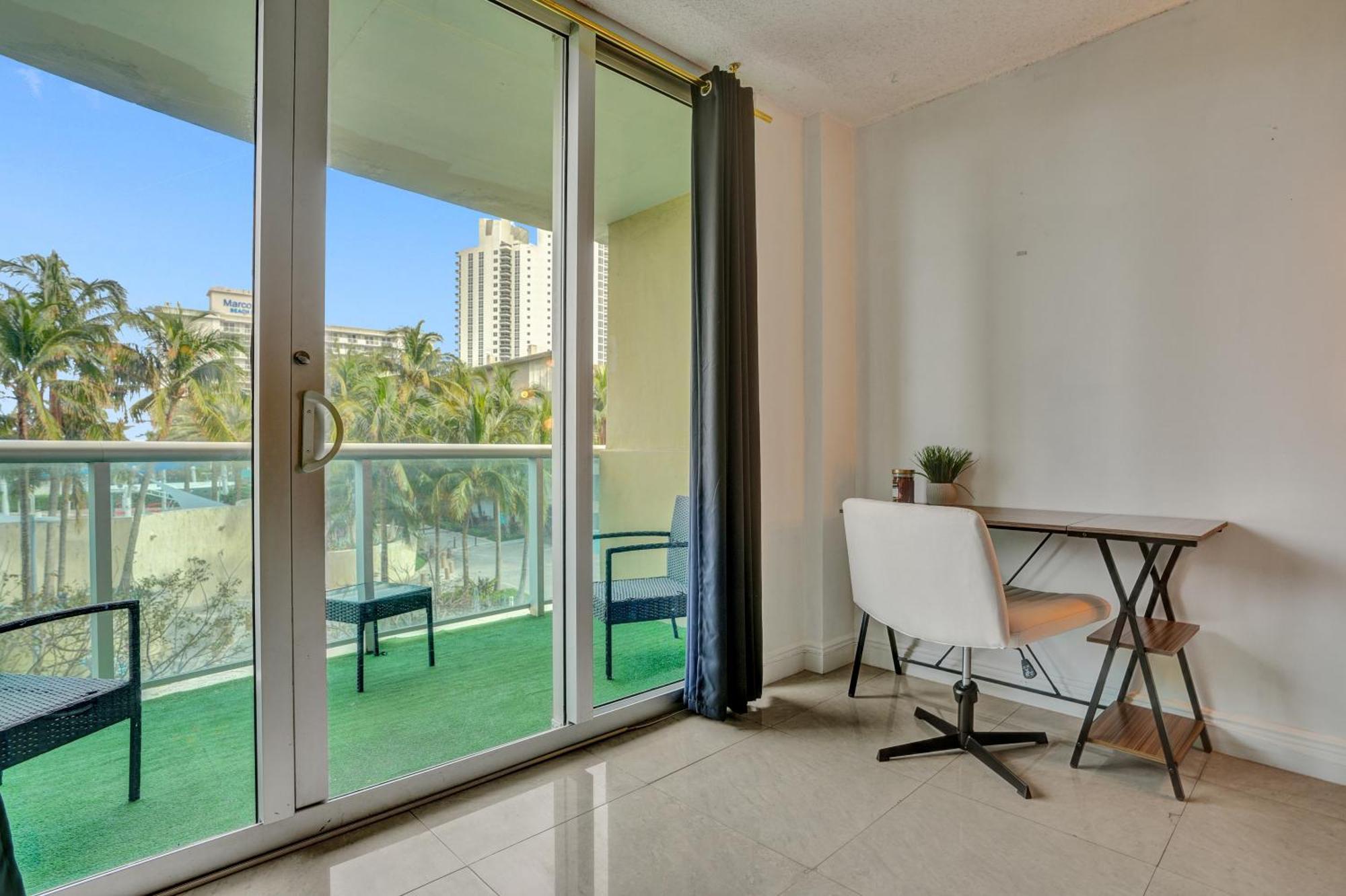 Ocean Reserve Luxury Condos Across From Sunny Isles Beach Miami Beach Extérieur photo