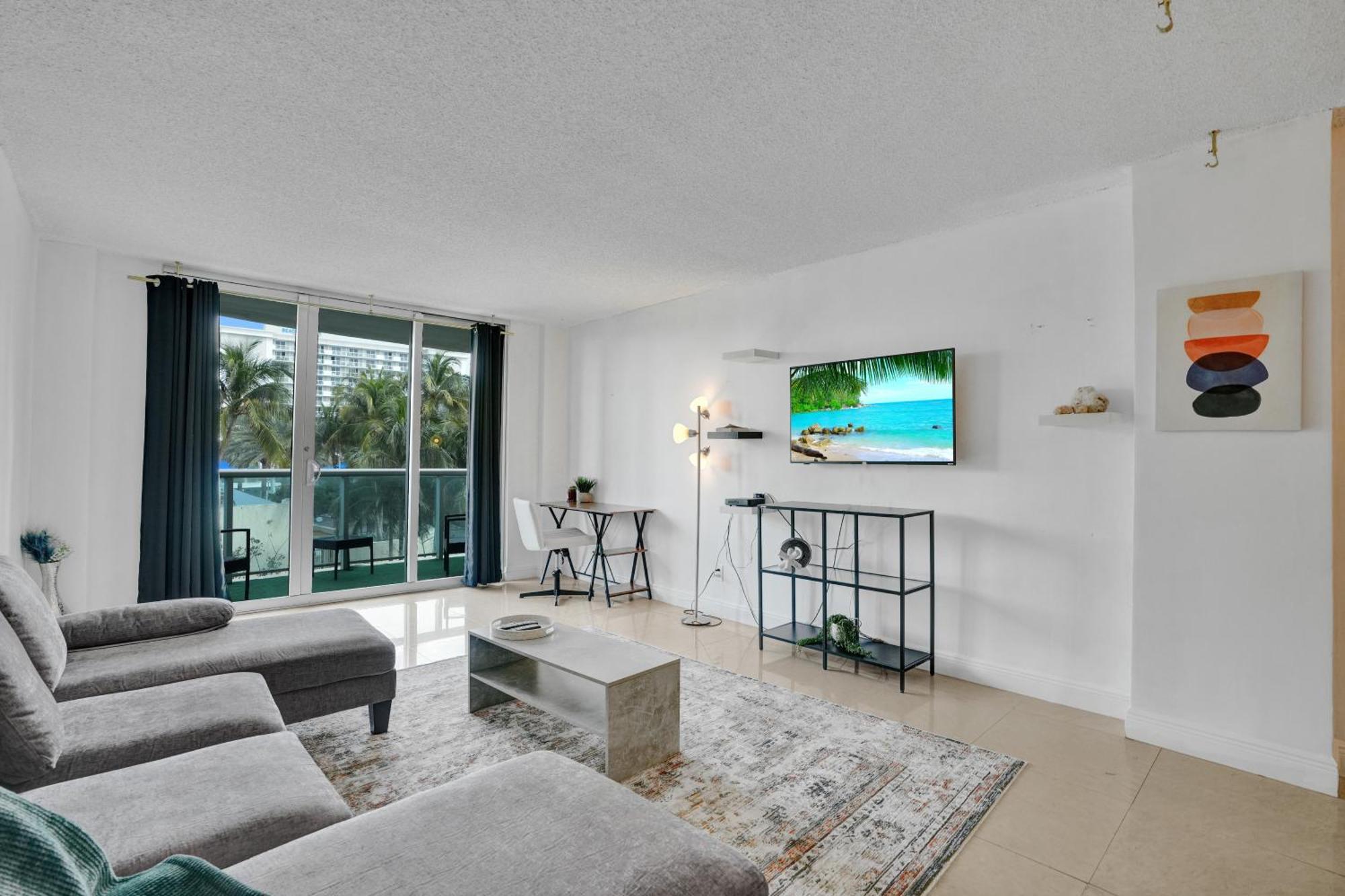 Ocean Reserve Luxury Condos Across From Sunny Isles Beach Miami Beach Extérieur photo