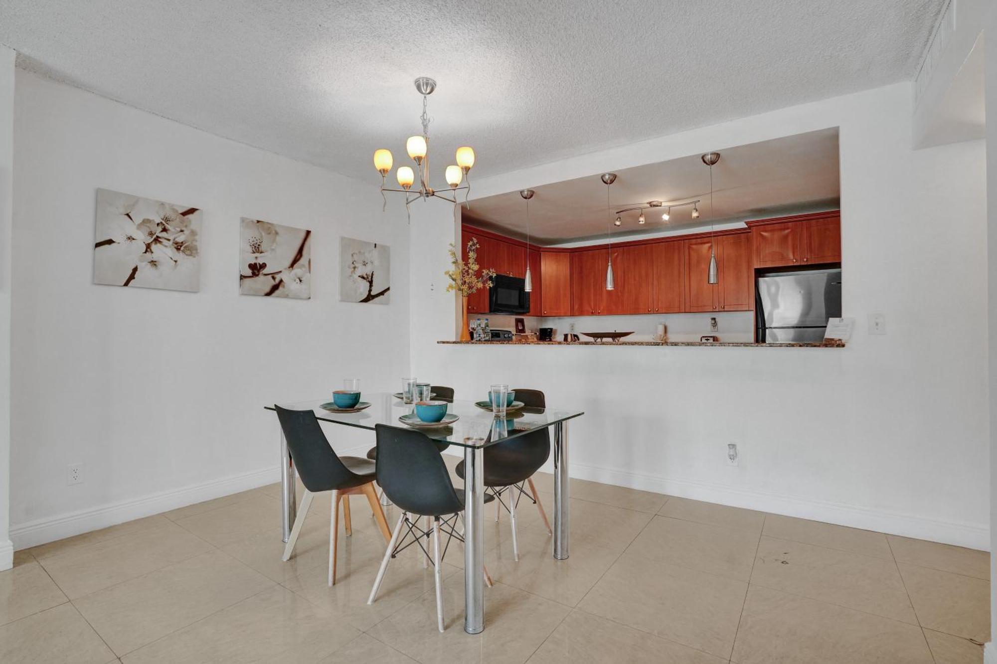 Ocean Reserve Luxury Condos Across From Sunny Isles Beach Miami Beach Extérieur photo