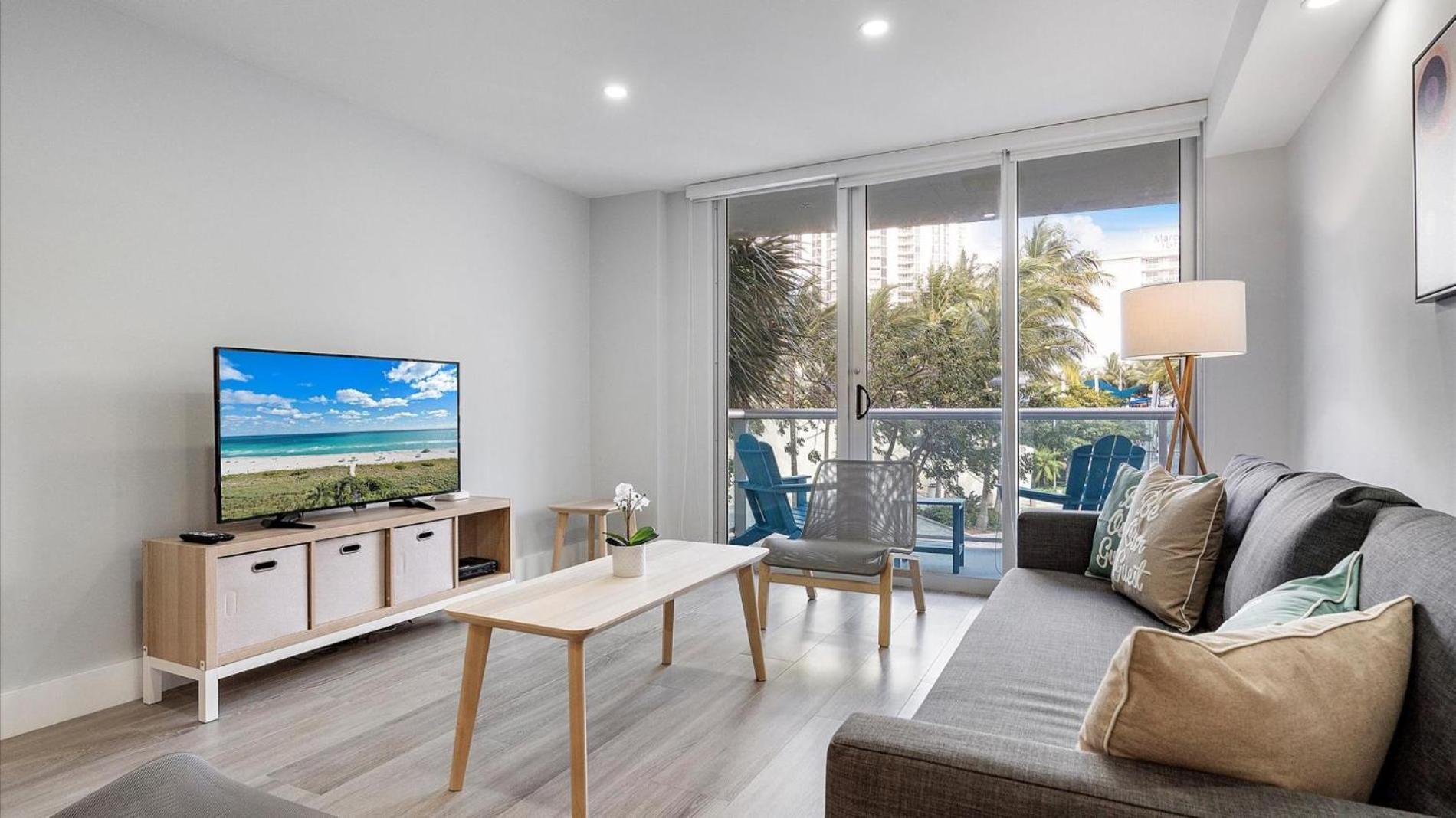 Ocean Reserve Luxury Condos Across From Sunny Isles Beach Miami Beach Extérieur photo